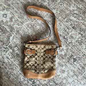 Coach Monogram Crossbody Bag!!